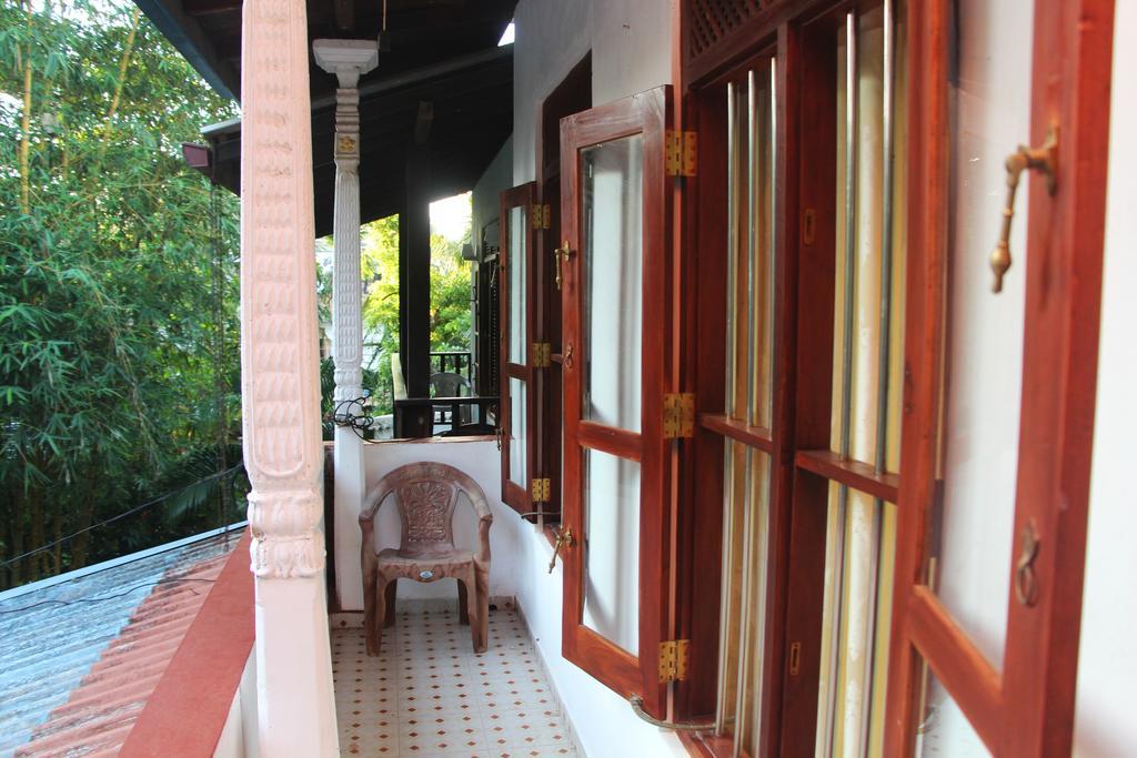 Kadolana Guest House Mirissa Ngoại thất bức ảnh