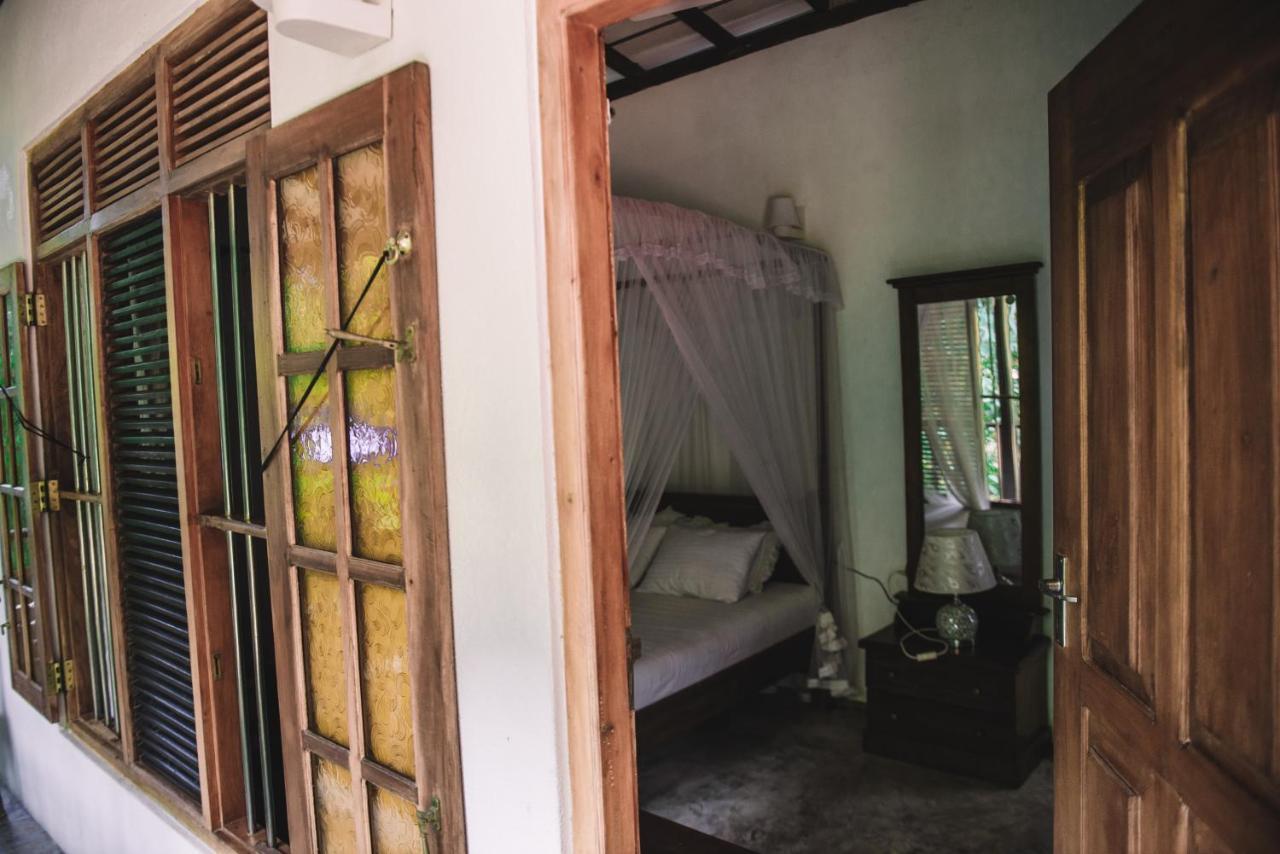 Kadolana Guest House Mirissa Ngoại thất bức ảnh