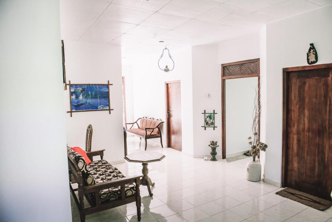 Kadolana Guest House Mirissa Ngoại thất bức ảnh