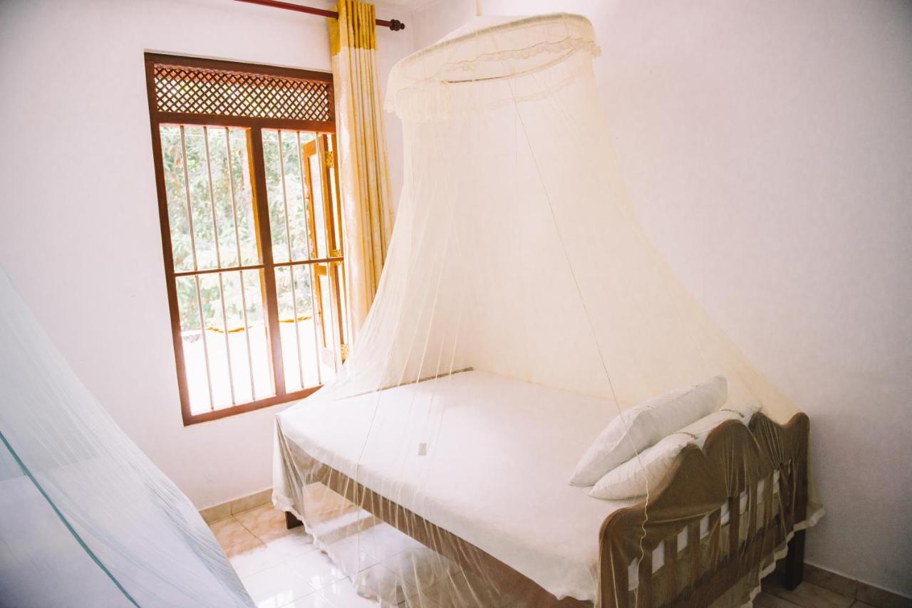 Kadolana Guest House Mirissa Ngoại thất bức ảnh